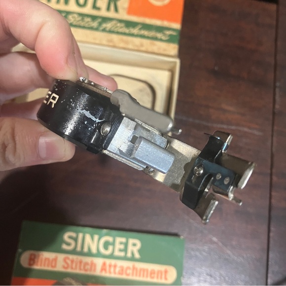 Vintage 1952 Singer Blind Stitch Attachment No. 160161 low shank - Picture 10 of 15